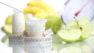 减肥食品酸<strong>奶茶</strong>匙<strong>水果</strong>苹果米和秤